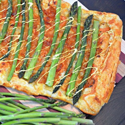 Asparagus Tart with Caramelized Onions